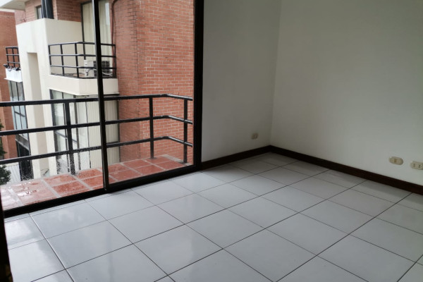 Se vende apartamento en condómino Santa Fe, Escazú