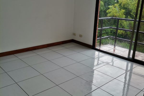 Se vende apartamento en condómino Santa Fe, Escazú