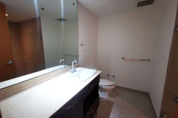 Se alquila apartamento de 3 Habitaciones frente a municipalidad de San José.
