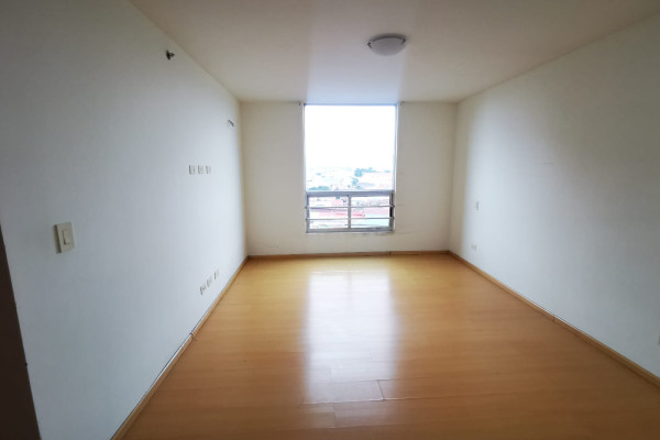 Se alquila apartamento de 3 Habitaciones frente a municipalidad de San José.