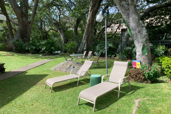 Se vende Apartamento en Avalon Santa Ana. Con Mezanine