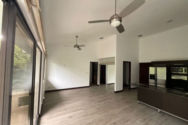 Se alquila Apartamento en Avalon Santa Ana con LINEA BLANCA