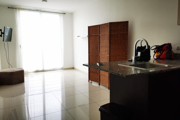 Se Alquila Apartamento En Bambú. Heredia.