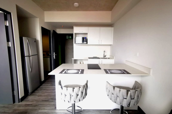 Se alquila apartamento amoblado en Secrt Sabana.