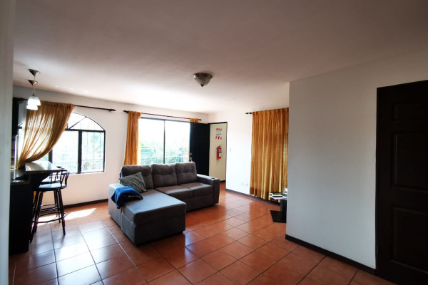 Vendo Apartamento En Rohrmoser.