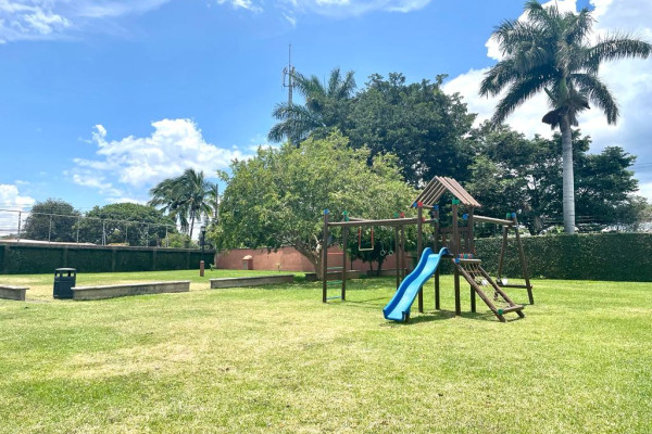 Se alquila casa en La Rivera de Belén. Mantenimiento incluido.-16