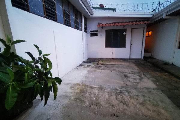 Se Vende Propiedad Para Desarrollo De Apartamentos En La Uruca.