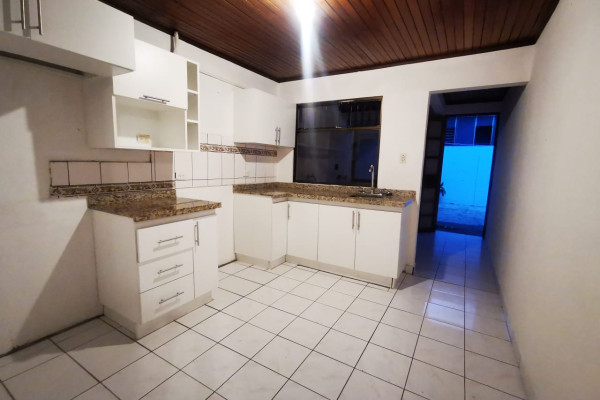 Se Vende Propiedad Para Desarrollo De Apartamentos En La Uruca.