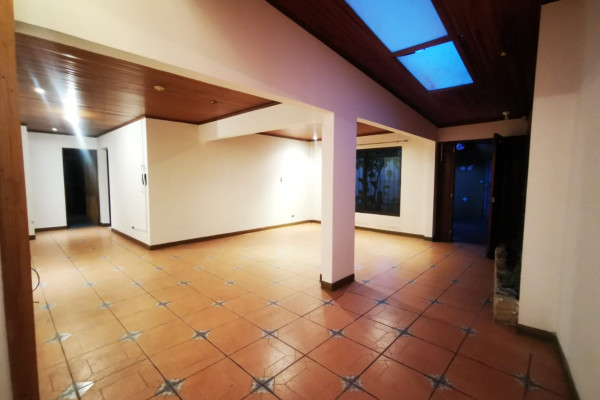 Se Vende Propiedad Para Desarrollo De Apartamentos En La Uruca.