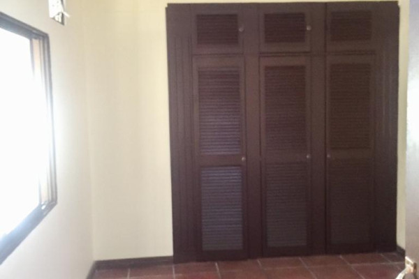 Se alquila casa en Rohrmoser.