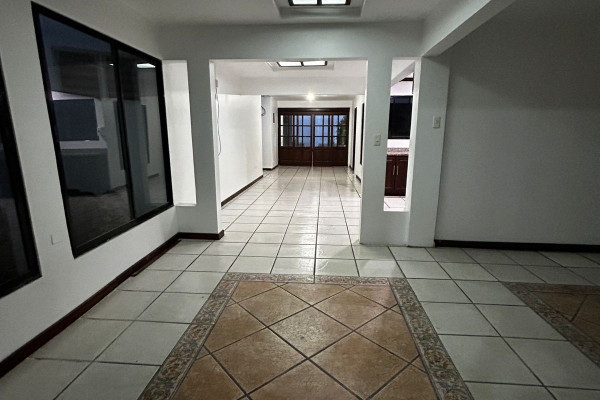 Alquiler de casa en La Ribera Belén. Heredia.