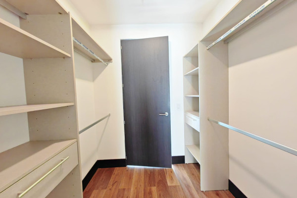 Alquiler de apartamento en Nunciatura. Moderno Edif Via NOva 74.-7